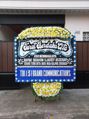Papan Bunga Duka di Bangket Parak